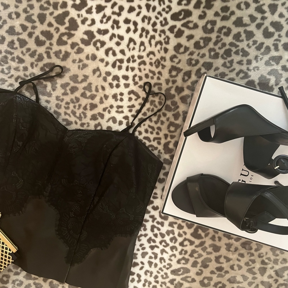 BLACK GUESS HEELS 9.5 M - Picture 4 of 11